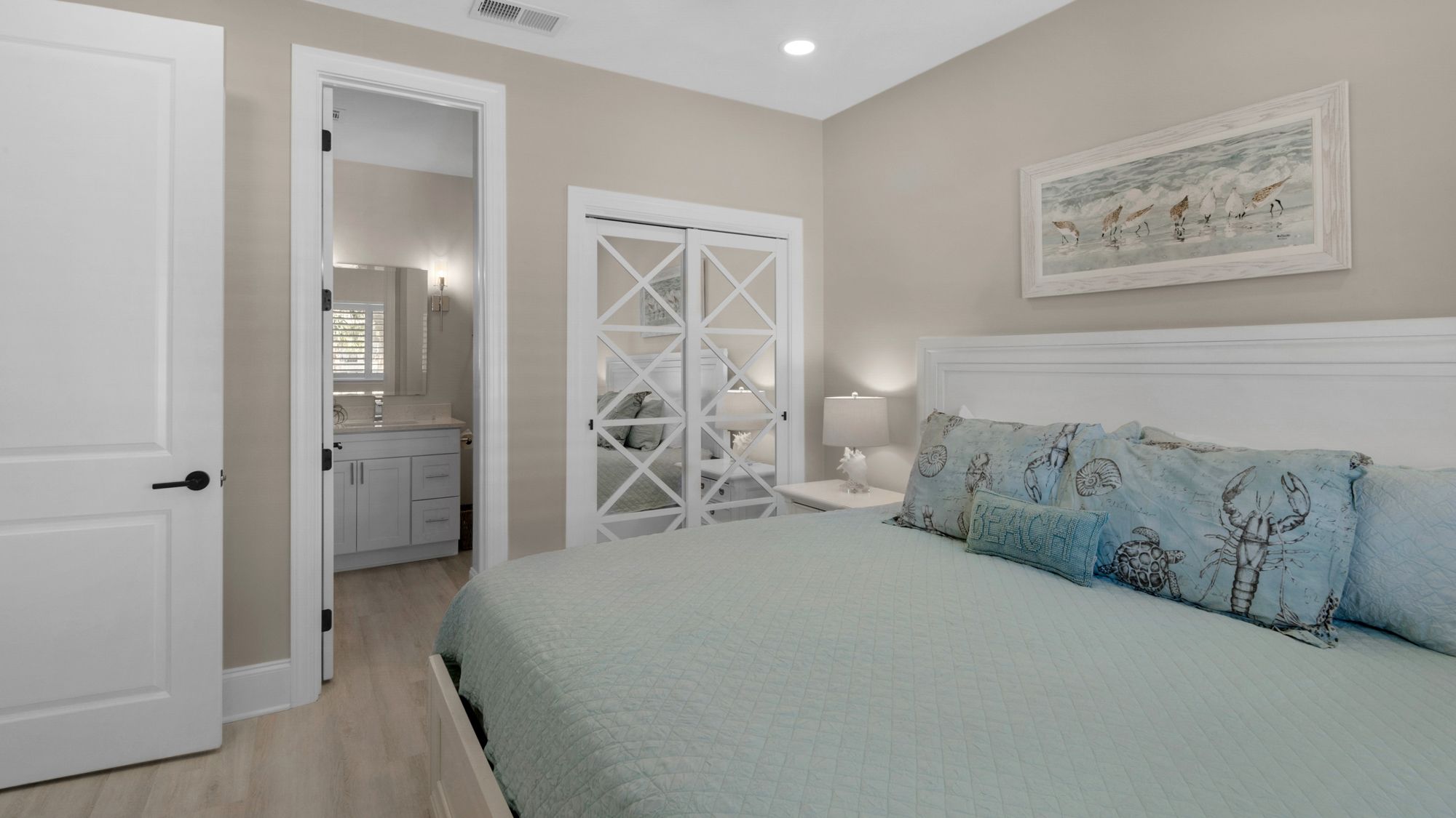 Palms C7 Bedroom With attached Bathroom