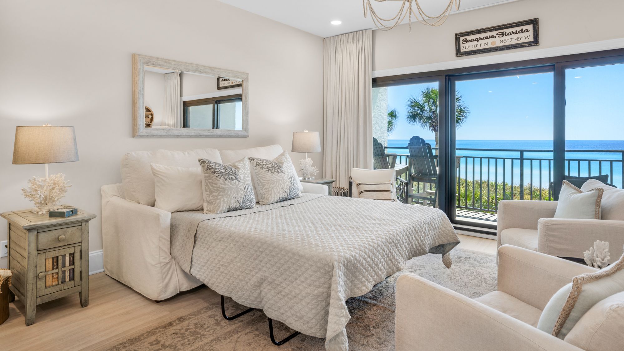 Palms C7 Pullout Bed with Gulf View