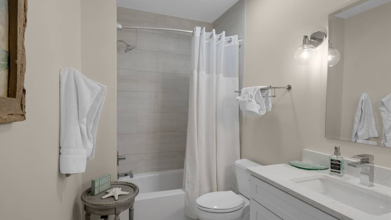 Palms C7 Bathroom Palms C7 Bathroom