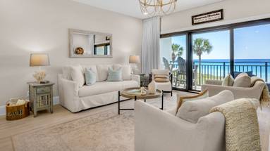 Palms C7 Living Area Palms C7 Living Area