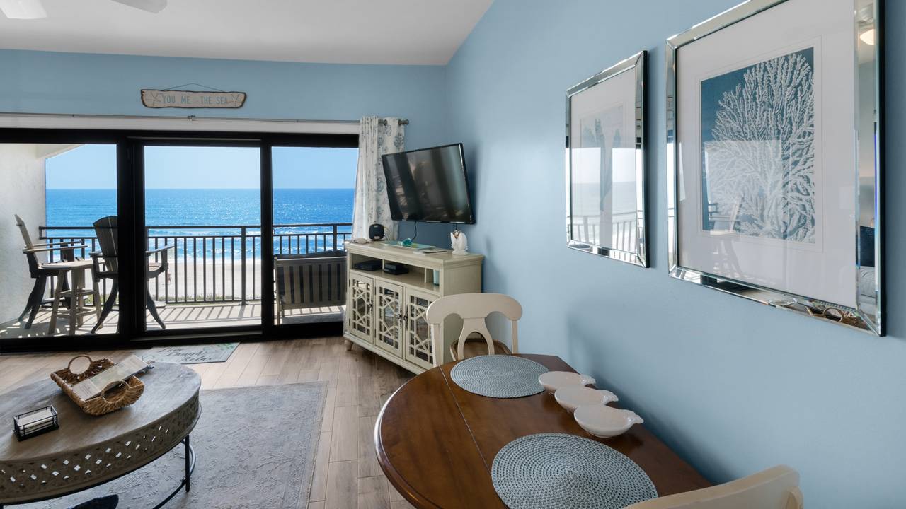 Palms C14 Main Living Area Palms C14 Main Living Area