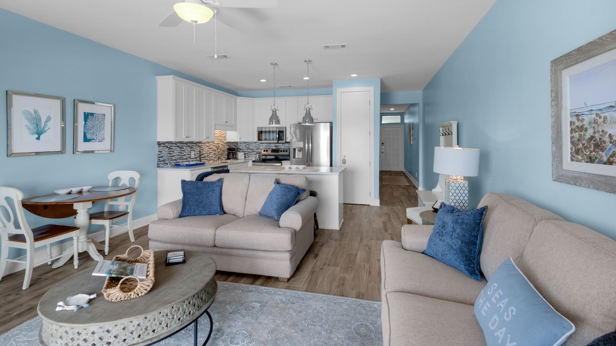 Palms C14 Main Living Area