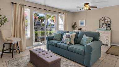 Rollin Tide C2 Living Area Rollin Tide C2 Living Area