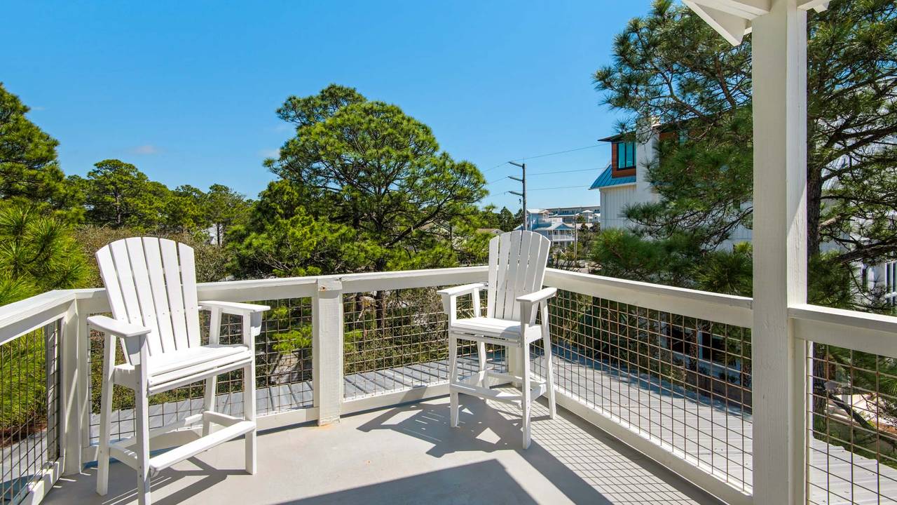 Sublime - 3rd Floor Porch Sublime - 3rd Floor Porch