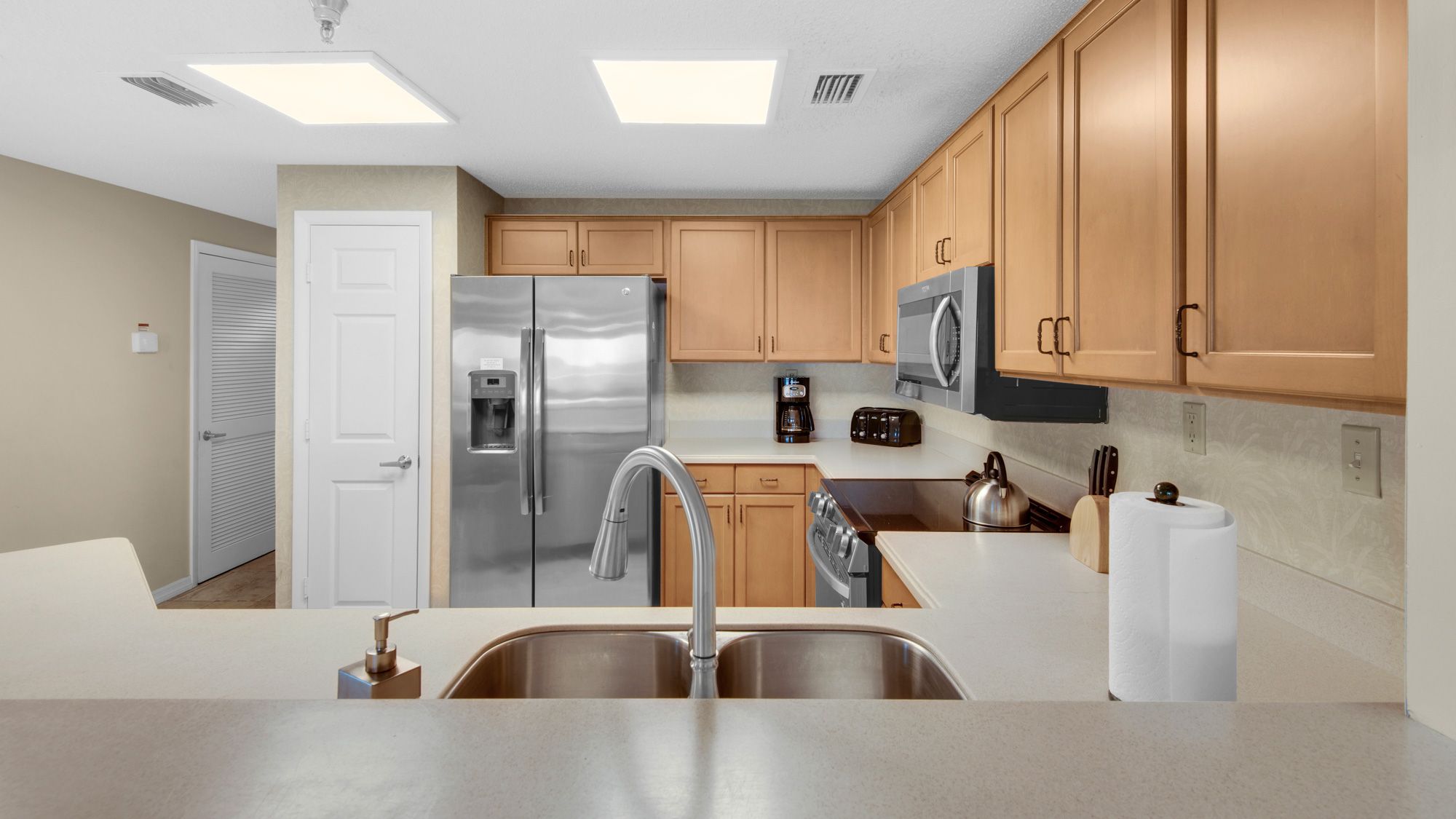 Sago Sands 402 Kitchen area 