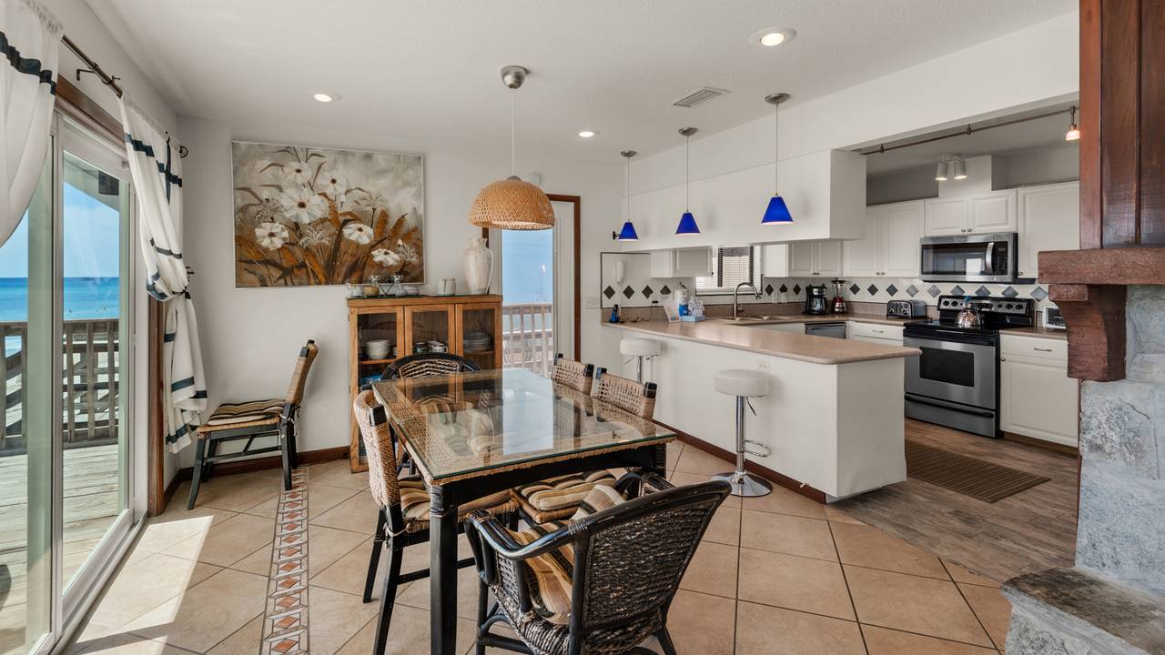 Sun n Surf Dining Room and Kitchen Sun n Surf Dining Room and Kitchen