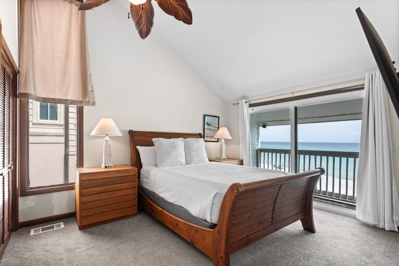 Sun n Surf - 2nd Floor King Bedroom 3 Sun n Surf - 2nd Floor King Bedroom 3