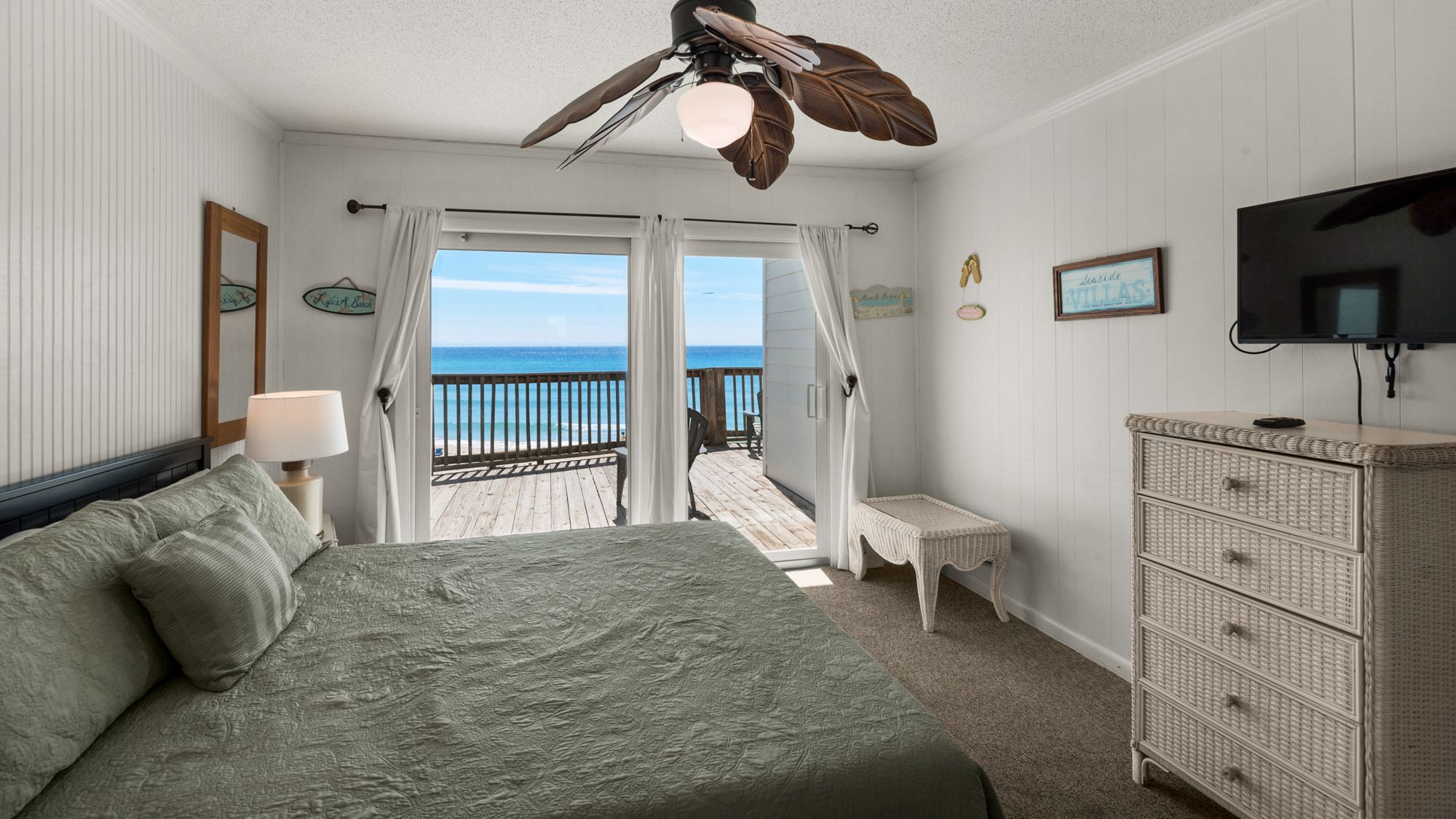 Sun n Surf 1st Floor King Bedroom