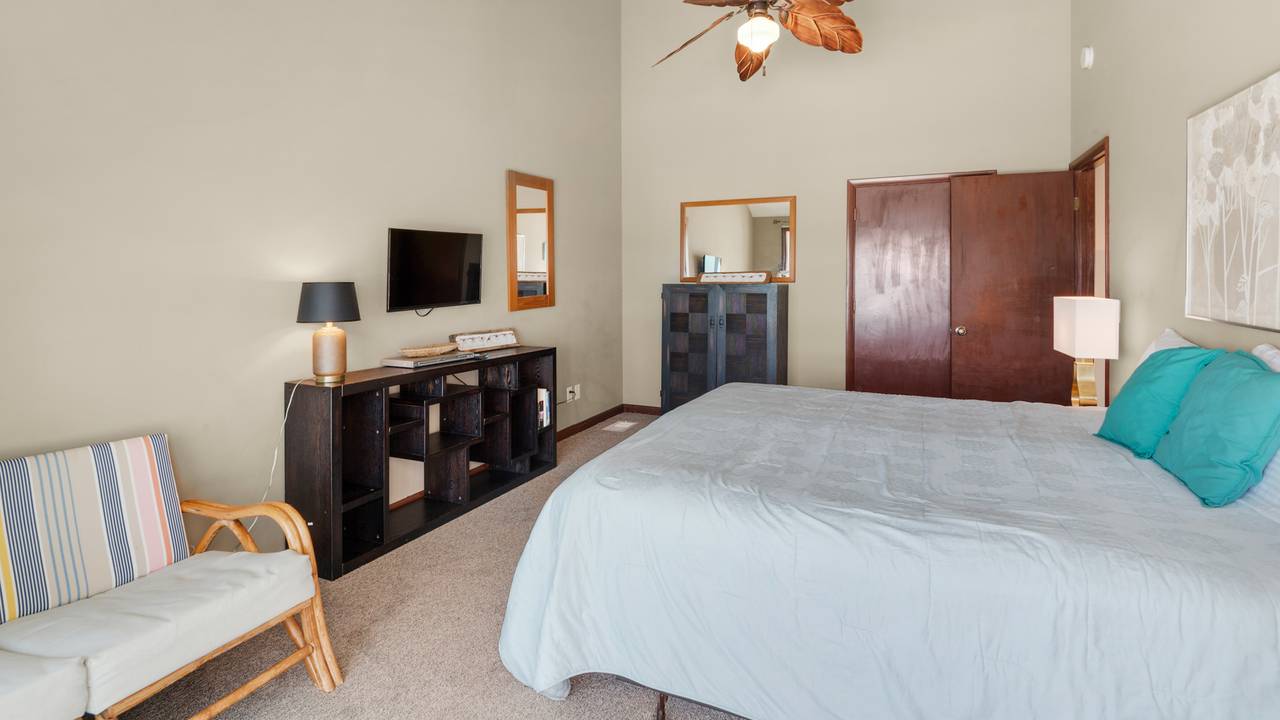 Sun n Surf 2nd Floor Queen Bedroom Sun n Surf 2nd Floor Queen Bedroom