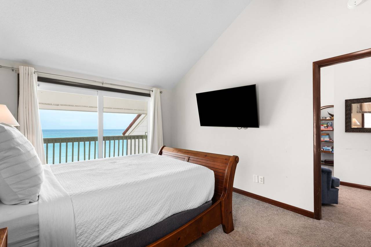 Sun n Surf - 2nd Floor King Bedroom 3 Sun n Surf - 2nd Floor King Bedroom 3