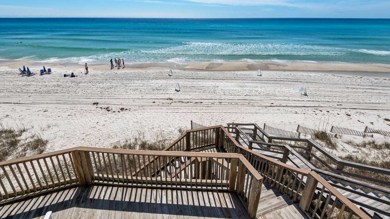 Sun n Surf 2nd Floor Balcony Sun n Surf 2nd Floor Balcony