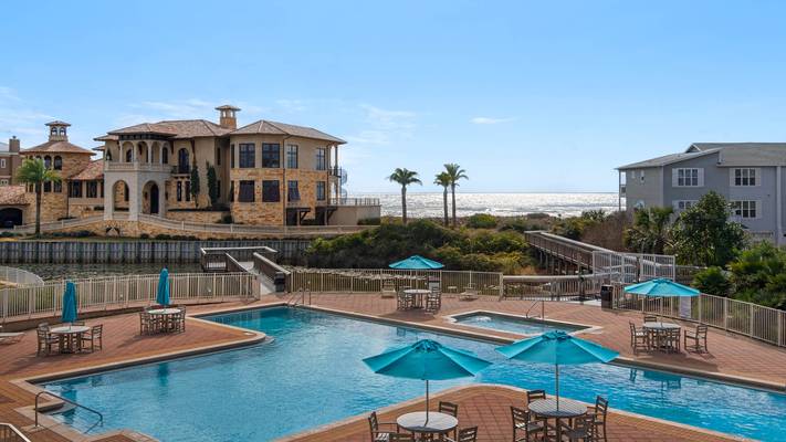 San Remo 208 Pool and Gulf views from the Balcony San Remo 208 Pool and Gulf views from the Balcony