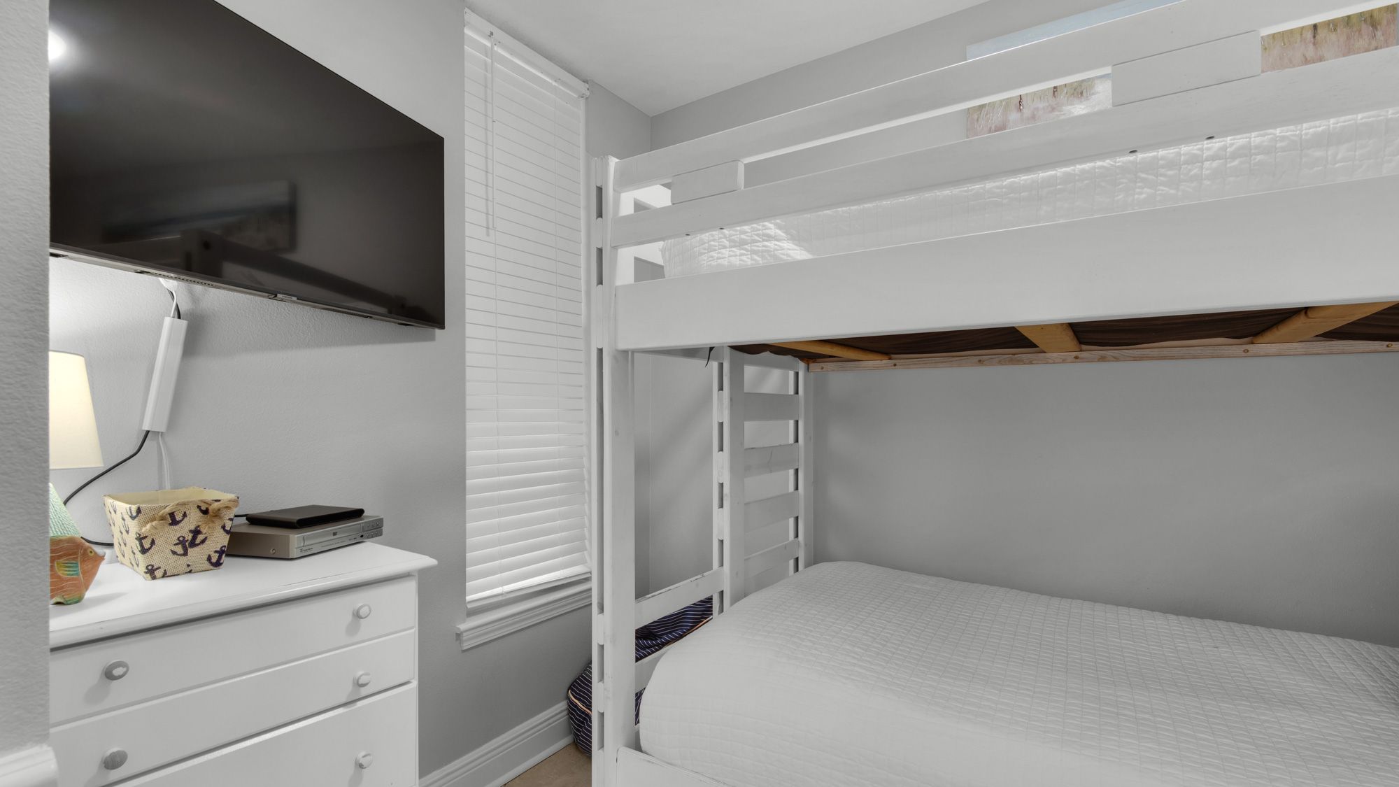 San Remo 208 Bunk Room