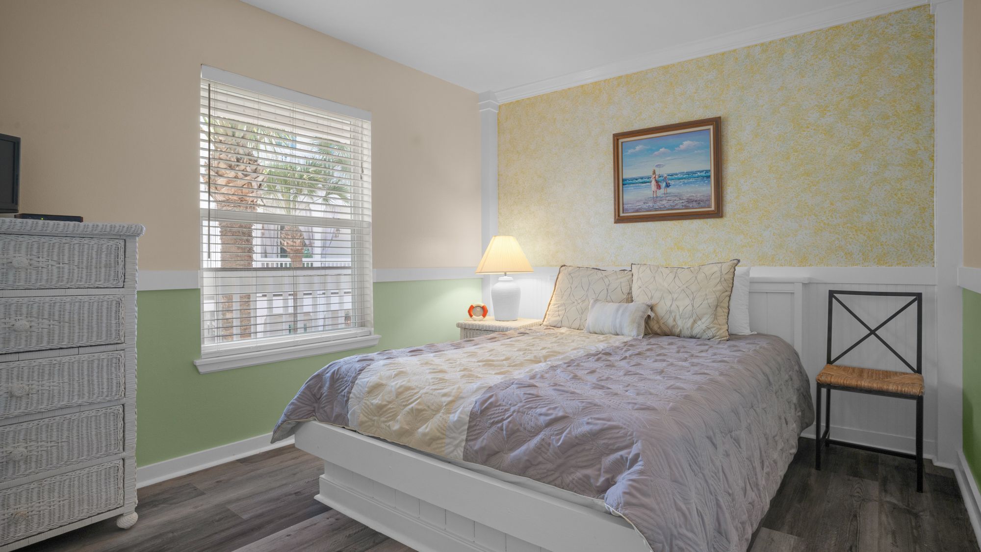 Sea Turtle Pass 2nd Floor Queen Bedroom