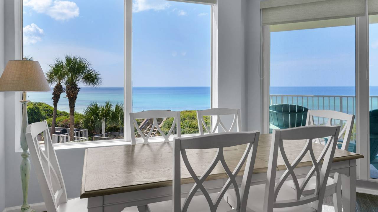 Tranquility 220 - Dining area Tranquility 220 - Dining area