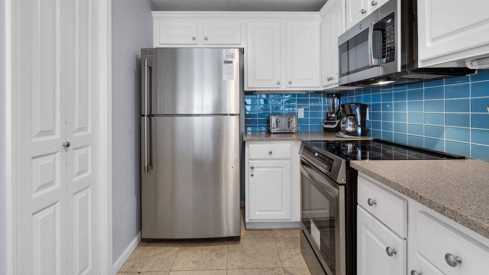 Tranquility 220 - Kitchen area