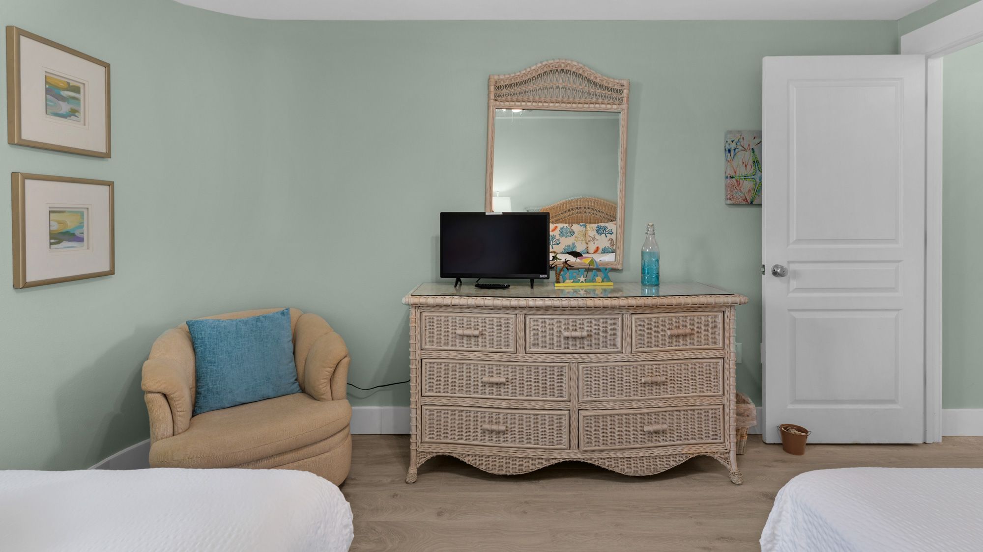 Tranquility 310 - Bedroom w/ Two Full Beds