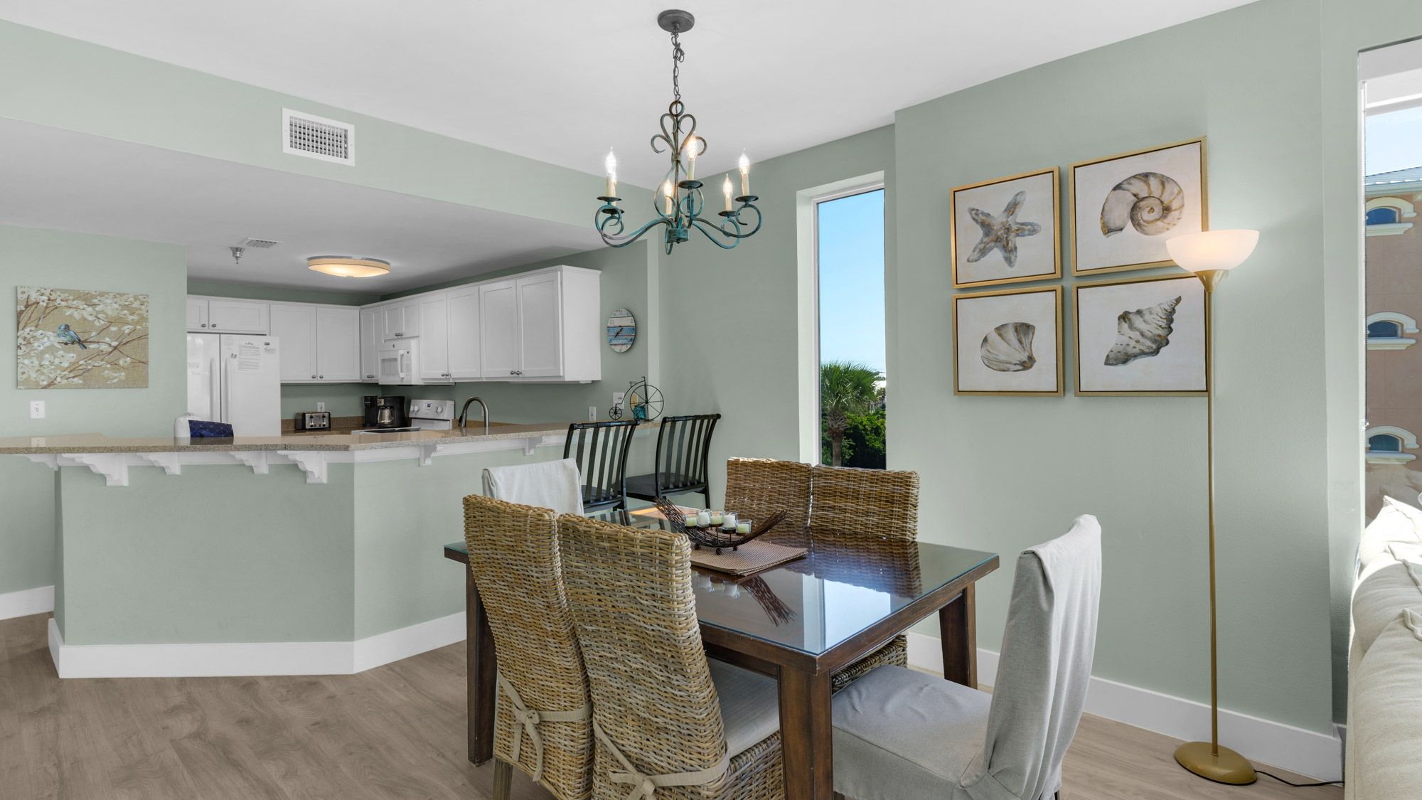 Tranquility 310 - Dining into Kitchen area