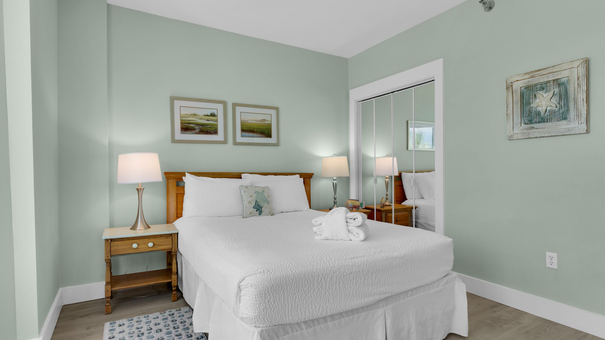 Tranquility 310 - Bedroom w/ Queen bed