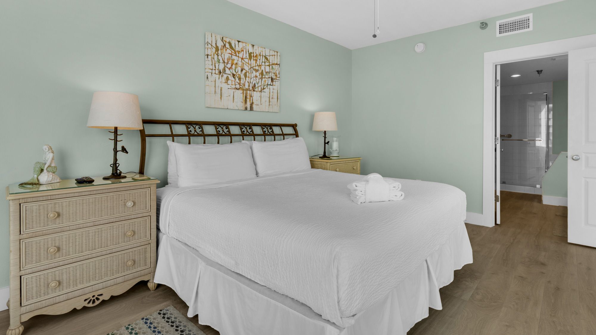 Tranquility 310 - Bedroom w/ King bed