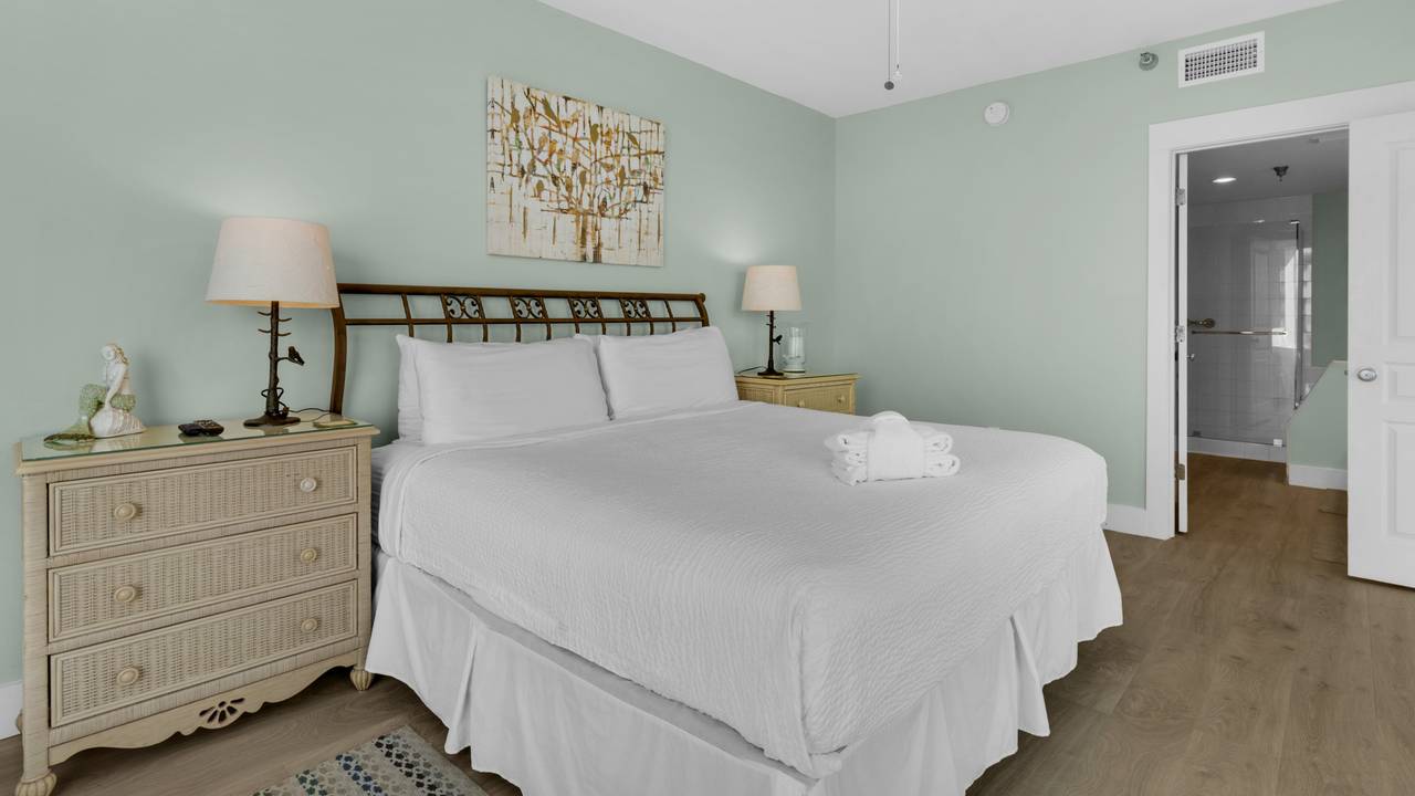 Tranquility 310 - Bedroom w/ King bed Tranquility 310 - Bedroom w/ King bed