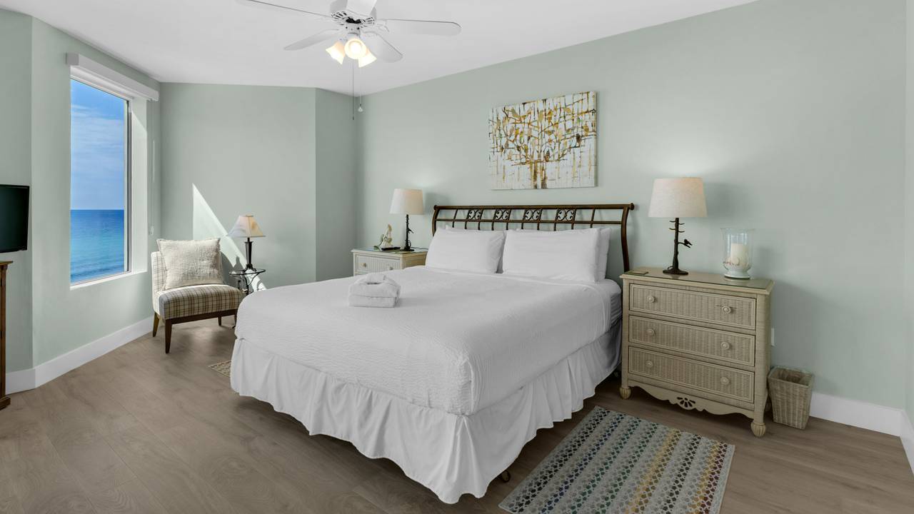 Tranquility 310 - Bedroom w/ King bed Tranquility 310 - Bedroom w/ King bed