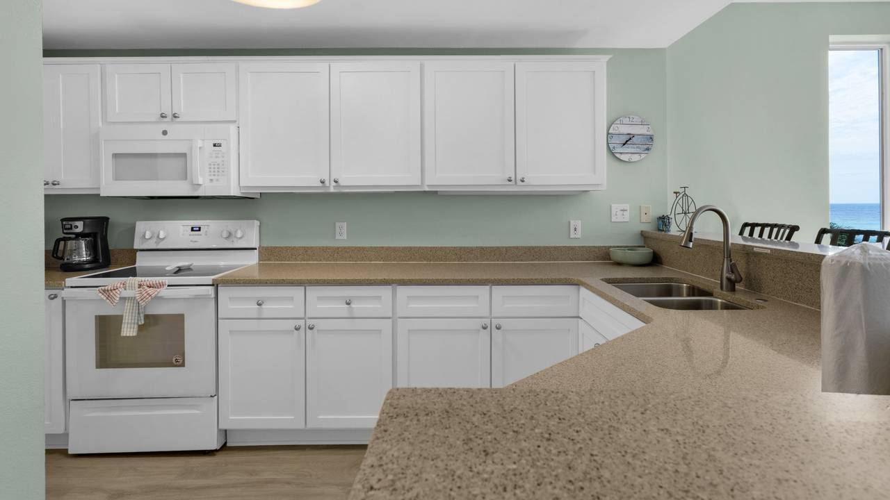 Tranquility 310 - Kitchen area Tranquility 310 - Kitchen area