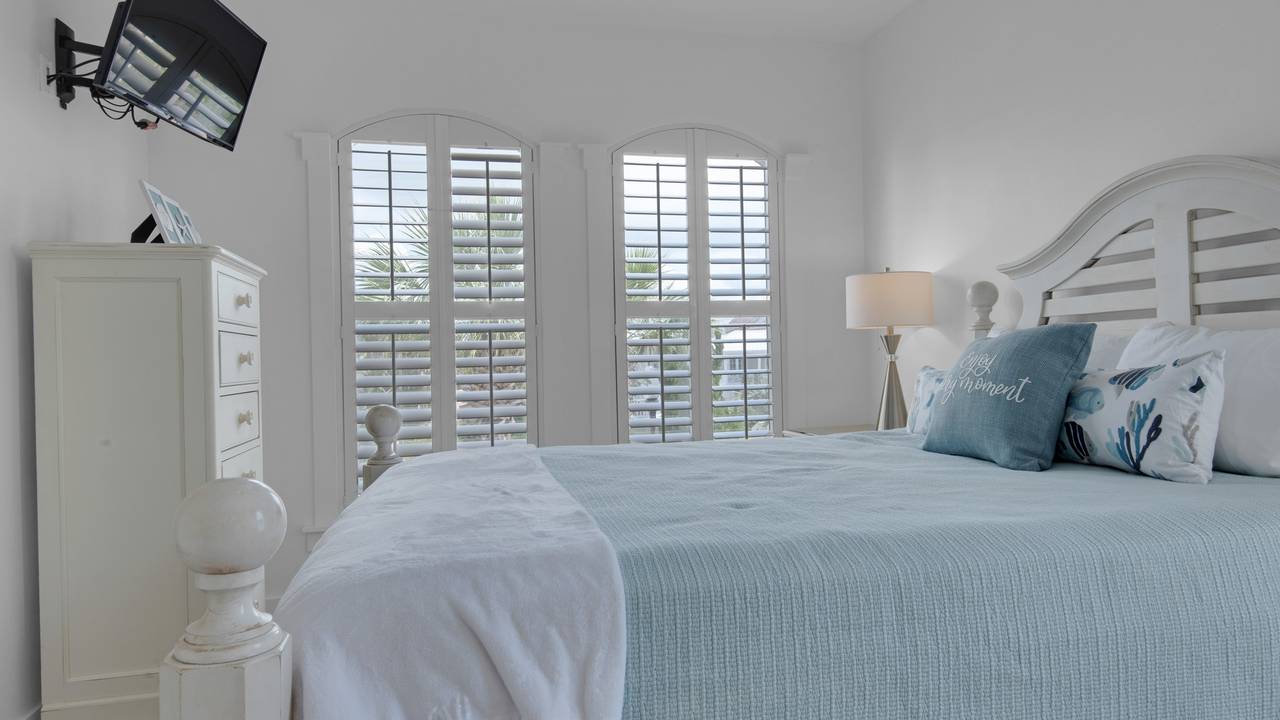 Villas at Sunset Beach B201 Guest Bedroom with Queen Bed Villas at Sunset Beach B201 Guest Bedroom with Queen Bed