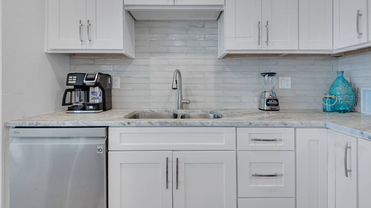 Villas at Sunset Beach B201 Kitchen Villas at Sunset Beach B201 Kitchen