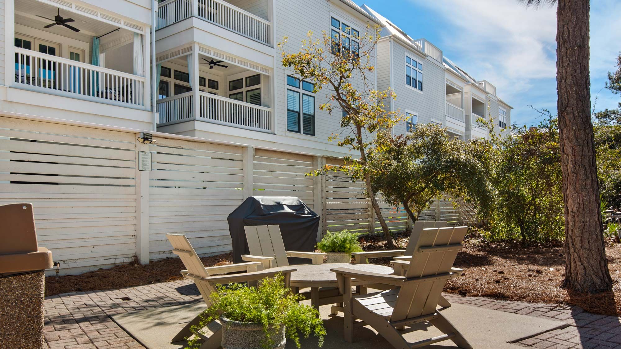 Villas at Seagrove Grounds & Amenities