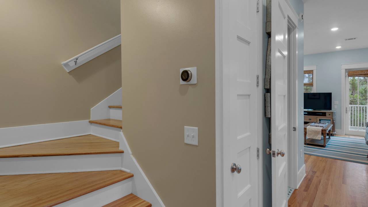 Grayt Tides Stairway Grayt Tides Stairway