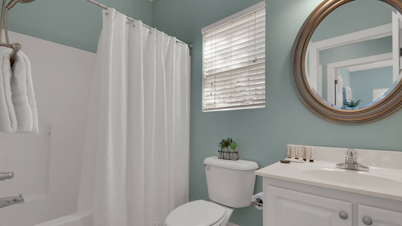 Guest Bathroom Guest Bathroom