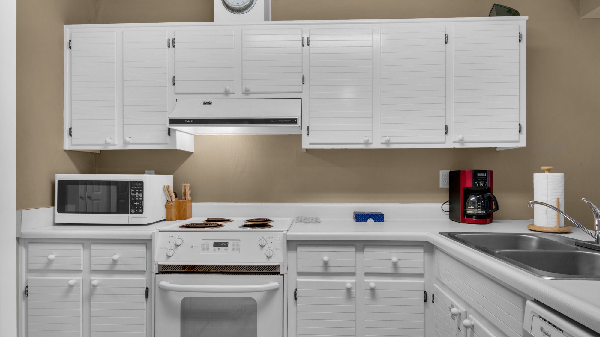 Reel Relaxing Kitchen