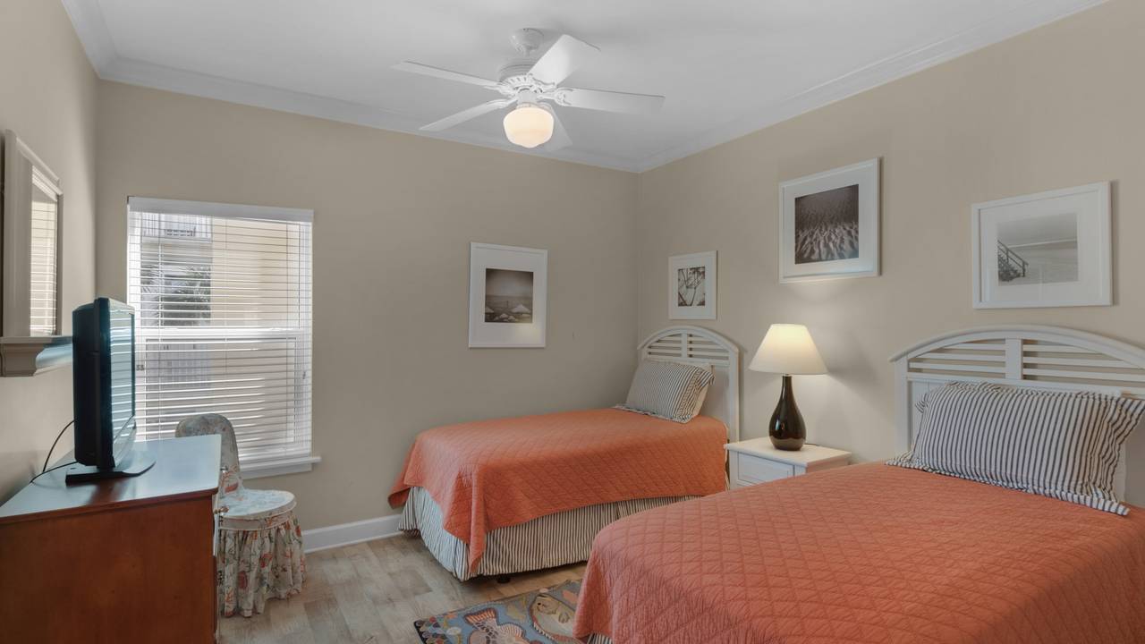 Guest Twin Bdroom Guest Twin Bdroom