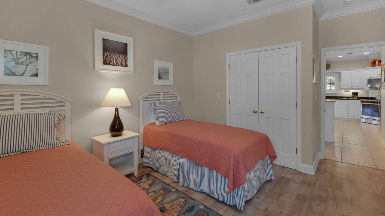 Guest Twin Bedroom Guest Twin Bedroom