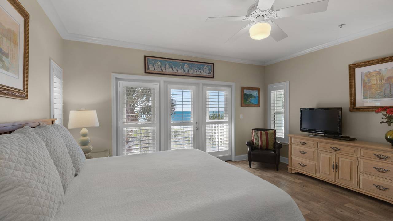 Master King Bedroom Master King Bedroom