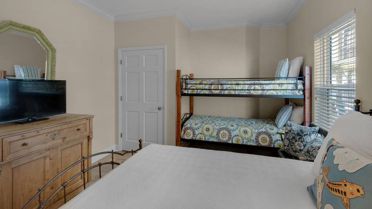 Queen Bedroom with Twin Bunk Beds Queen Bedroom with Twin Bunk Beds