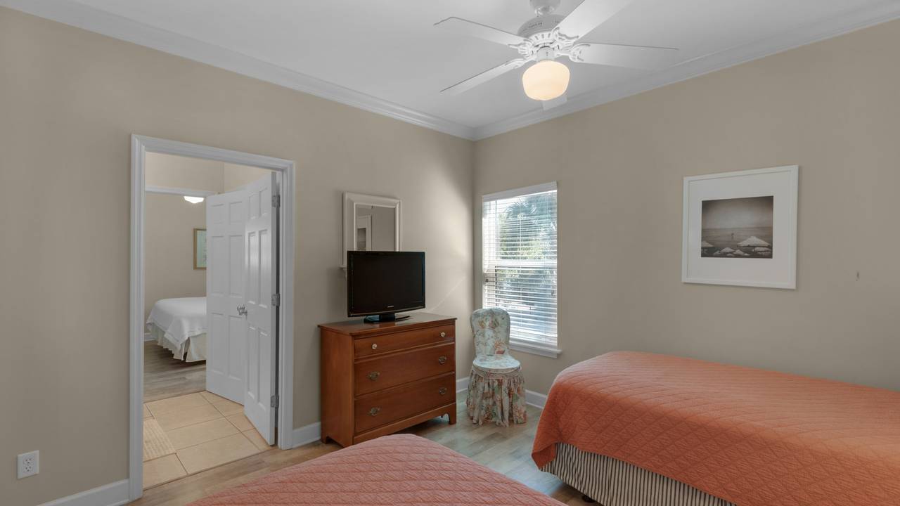 Guest Twin Bedroom Guest Twin Bedroom