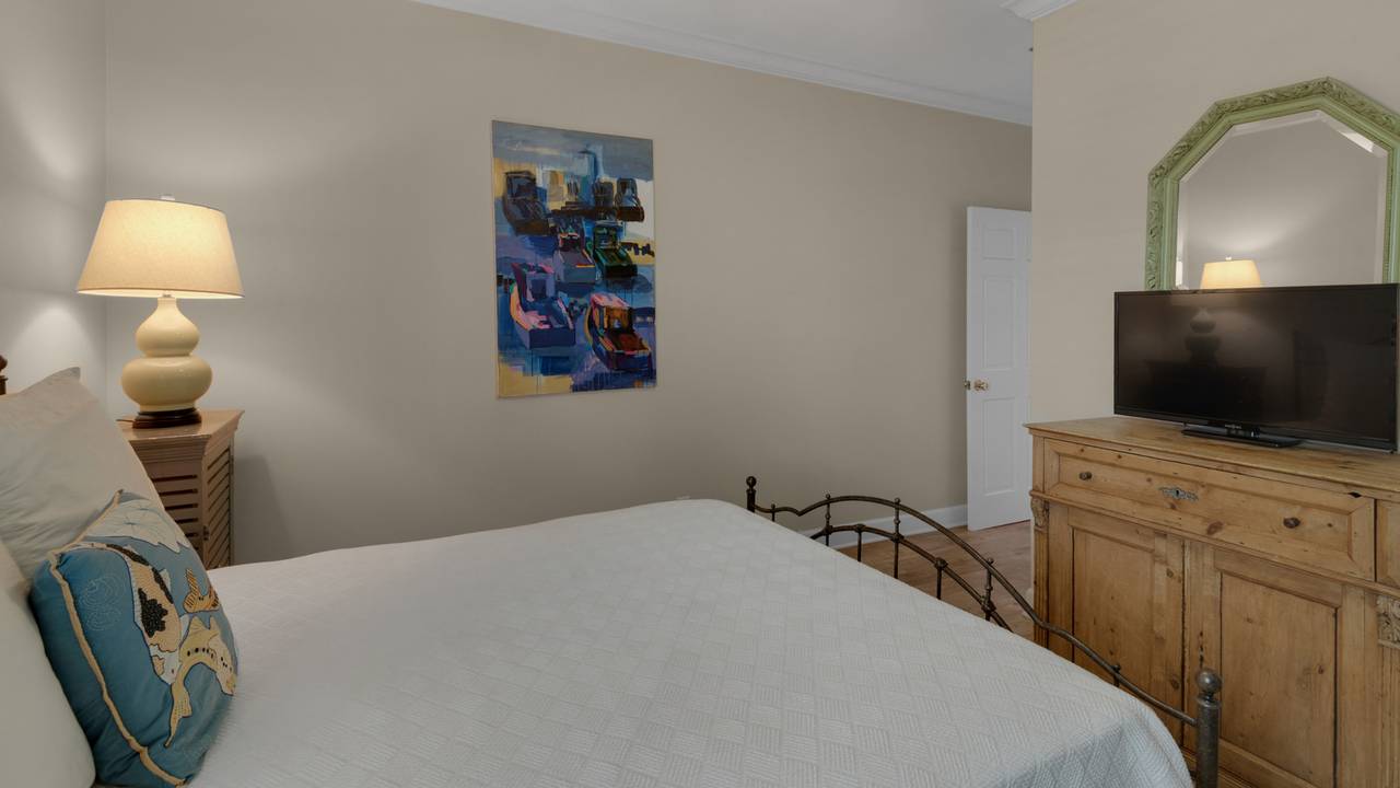 Queen Bedroom with Twin Bunk Beds Queen Bedroom with Twin Bunk Beds