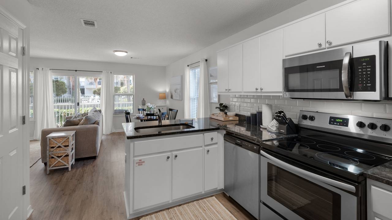 Rollin Tide C4 Kitchen Rollin Tide C4 Kitchen