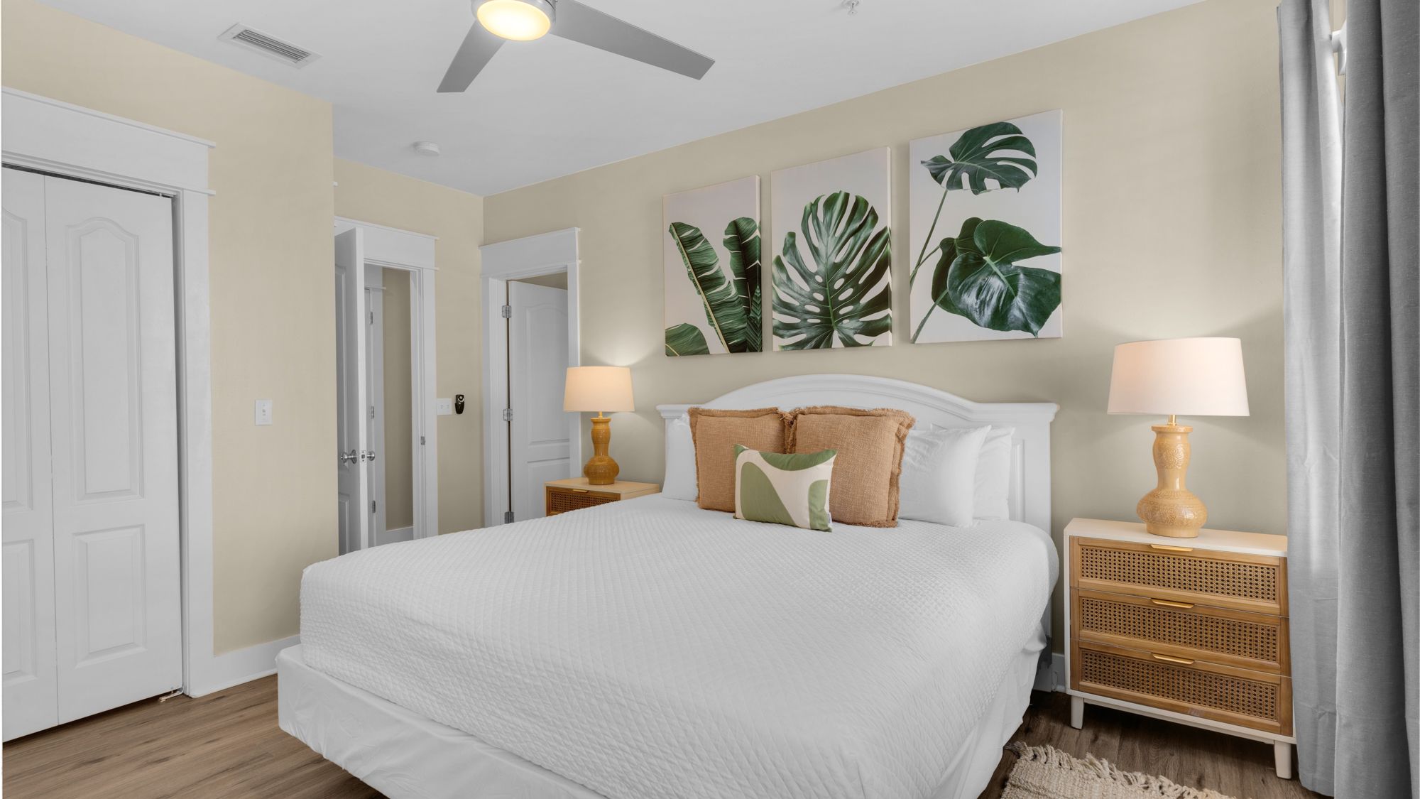 Monterey B301 - Bedroom