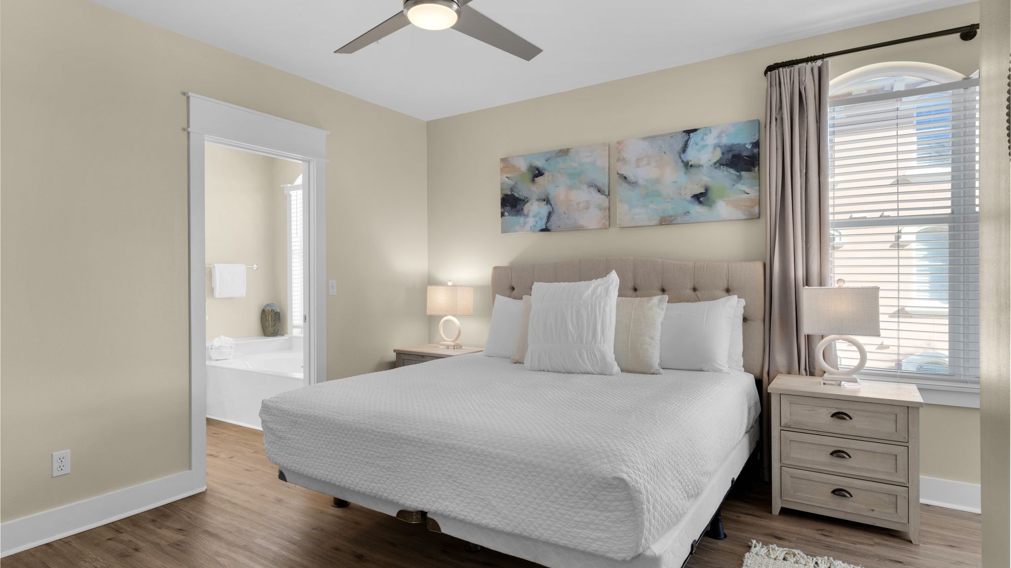 Monterey B301 - Bedroom