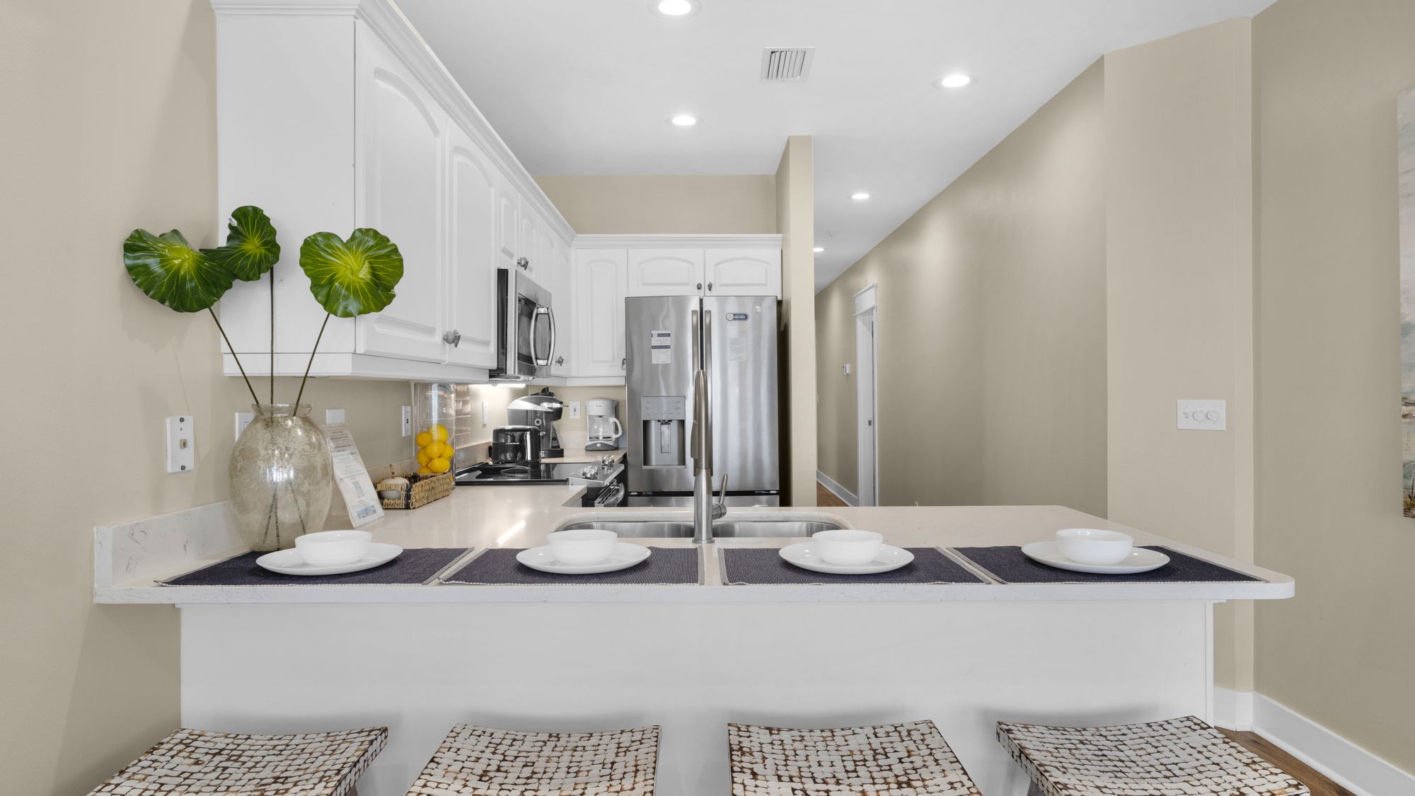 Monterey B301 - Eat-in Kitchen