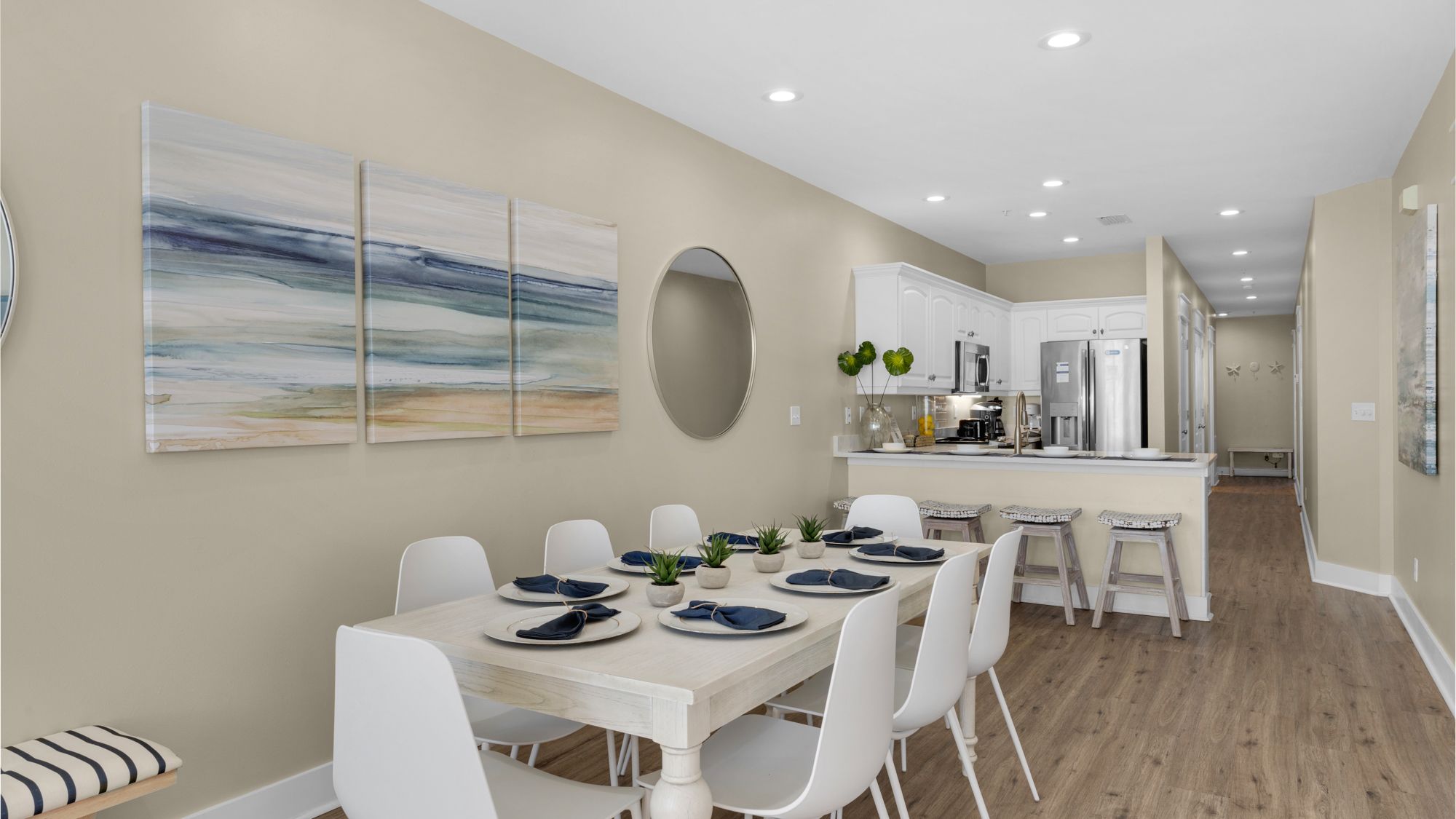 Monterey B301 - Dining Area