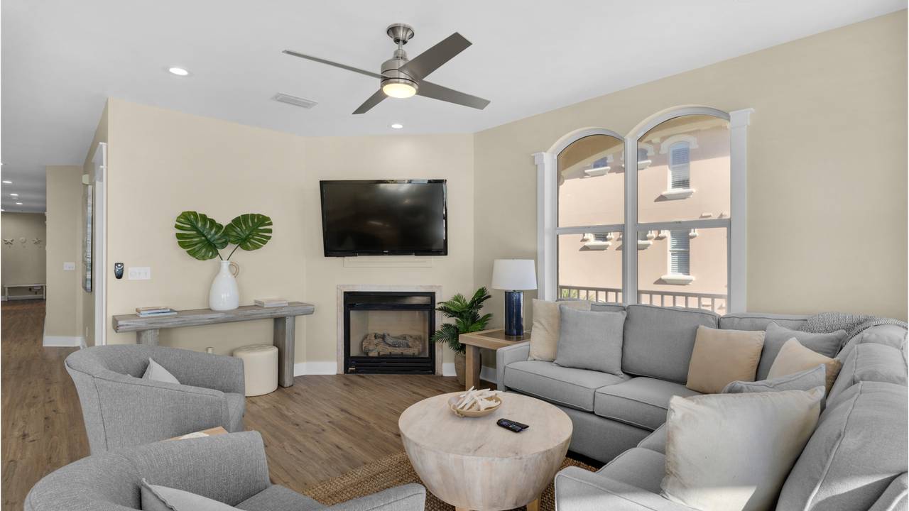 Monterey B301 - Living Area Monterey B301 - Living Area