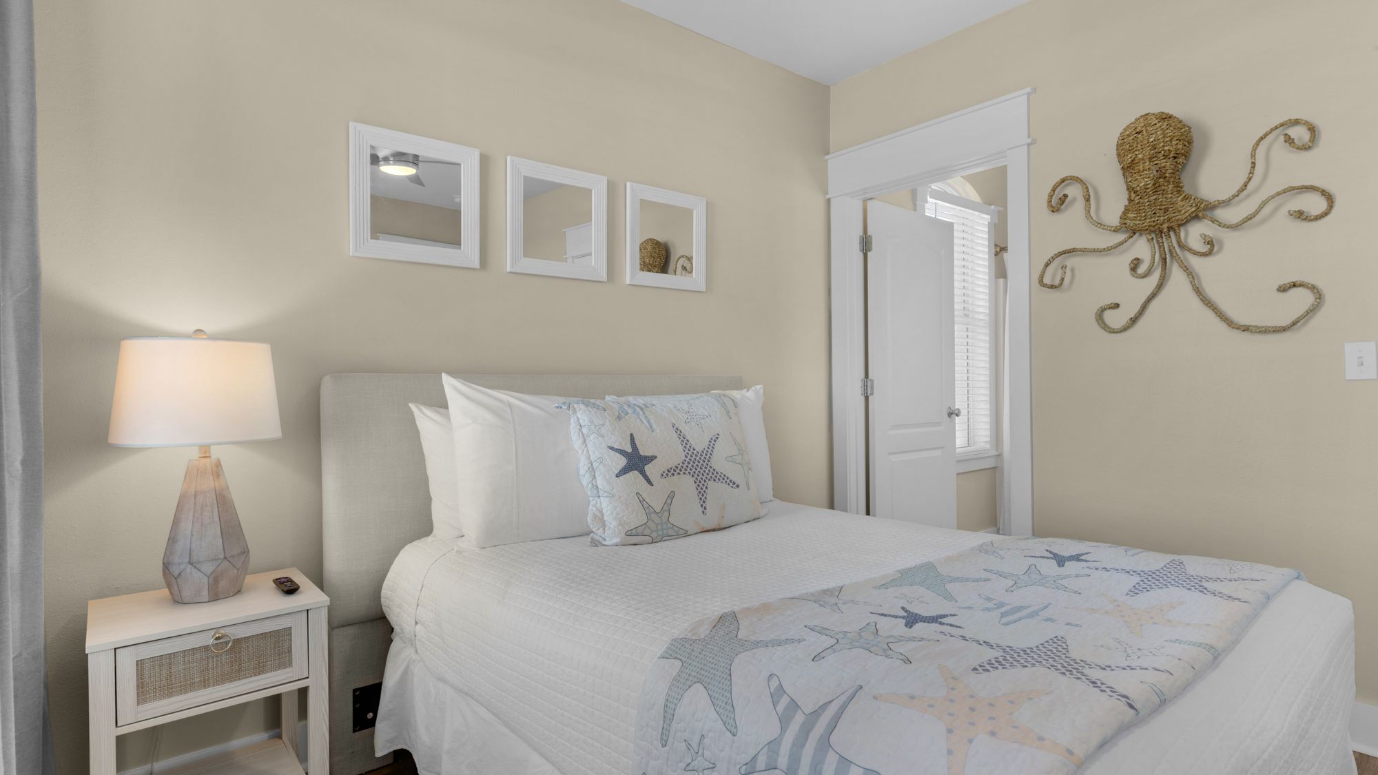 Monterey B301 - Bedroom