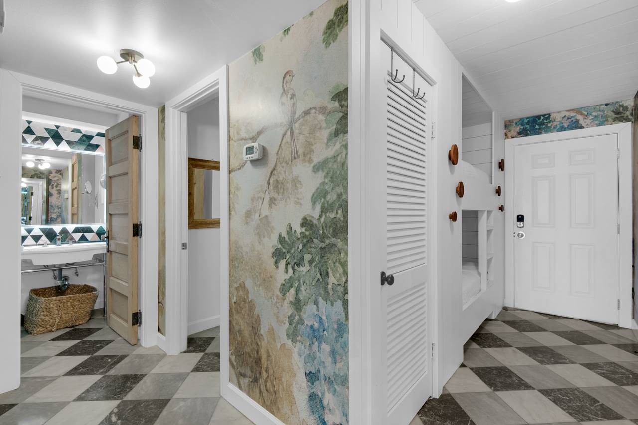 Sand Cliffs 107 Sand Cliffs 107