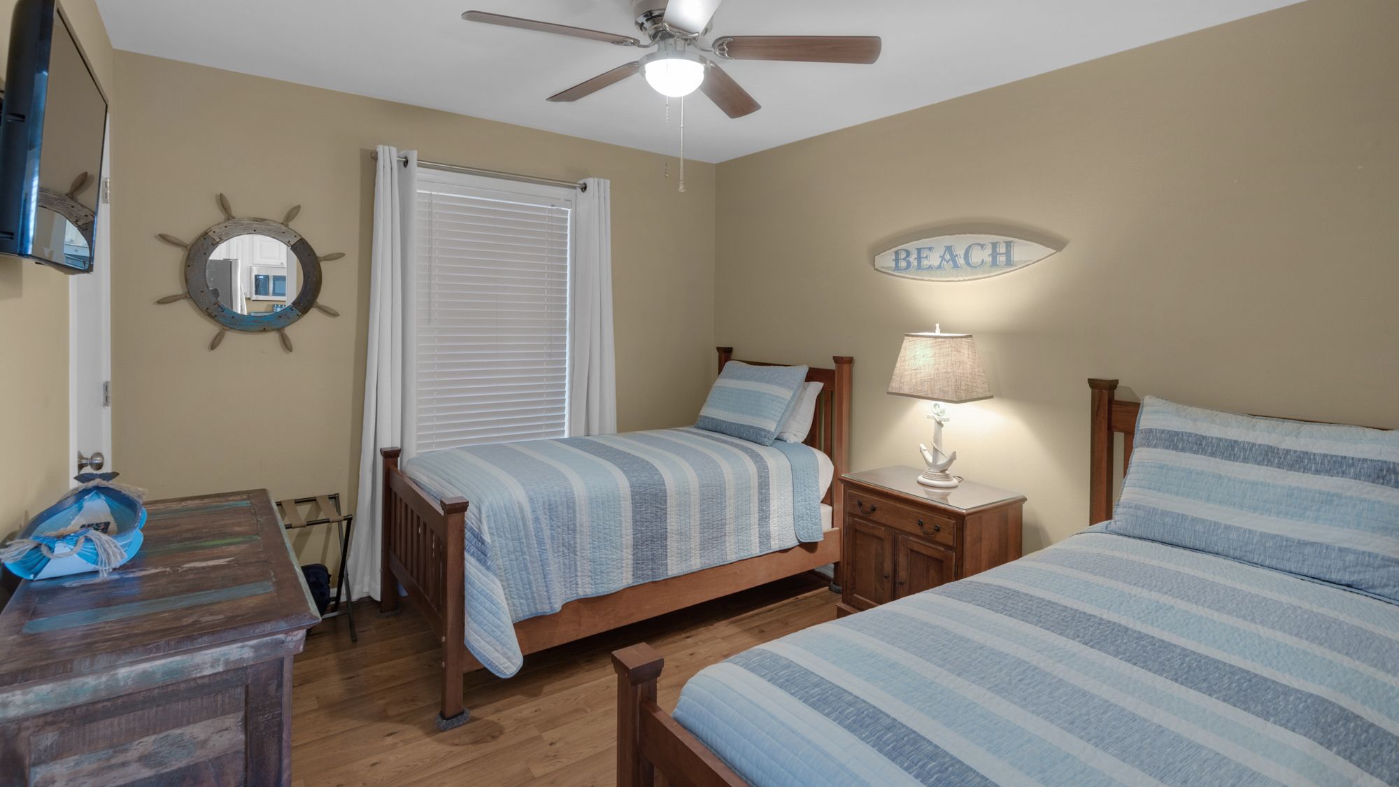 Beachwood Villas 10C Bedroom with 2 Twins