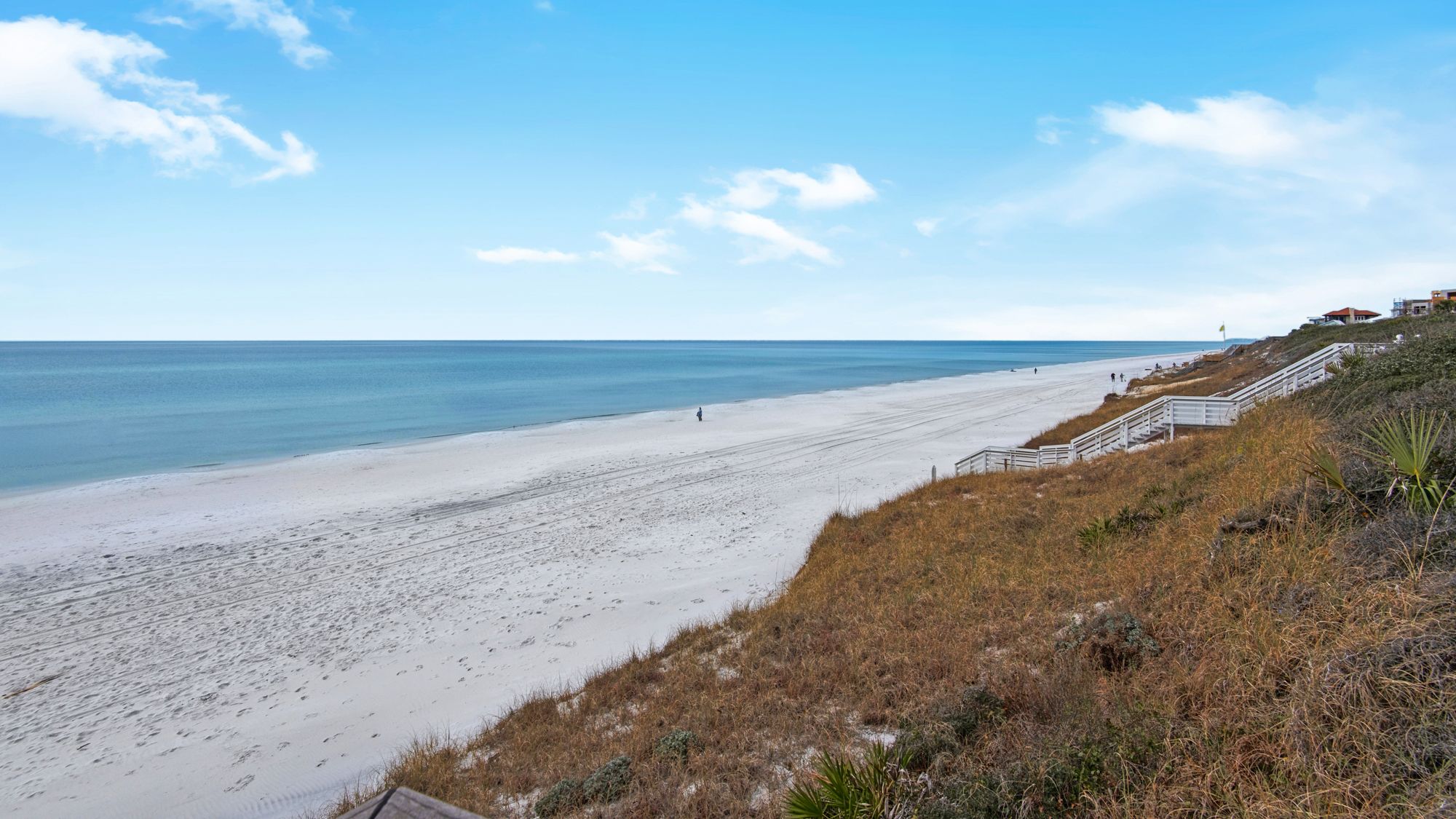 Pelayo Beach Access - Just 3 Minutes from A Slice of Lime