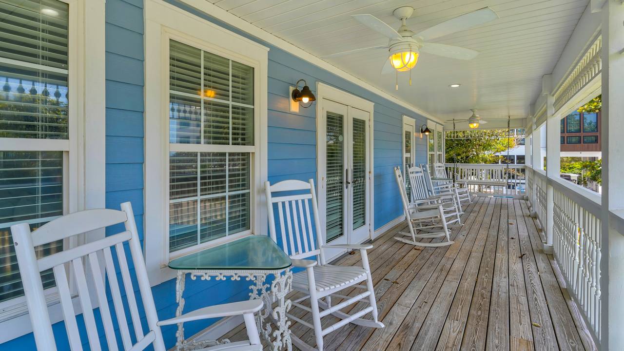 INTC Exterior INTC Exterior